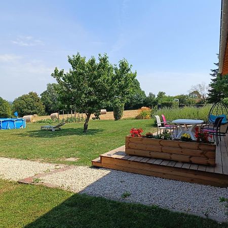 Studio Avec Terrasse Au Calme Jayat Exteriör bild